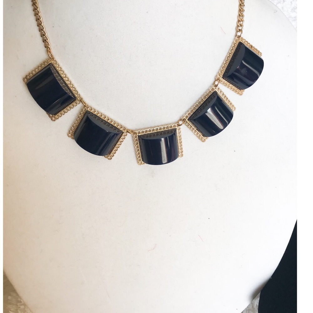 Blue fashion necklace with earrings
